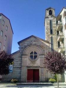 Parroquia de Santa Teresita (O Vinteún) (Ourense)