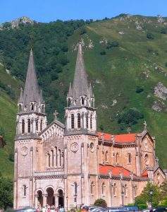 Santuario de Covadonga (Basílica) (Covadonga)